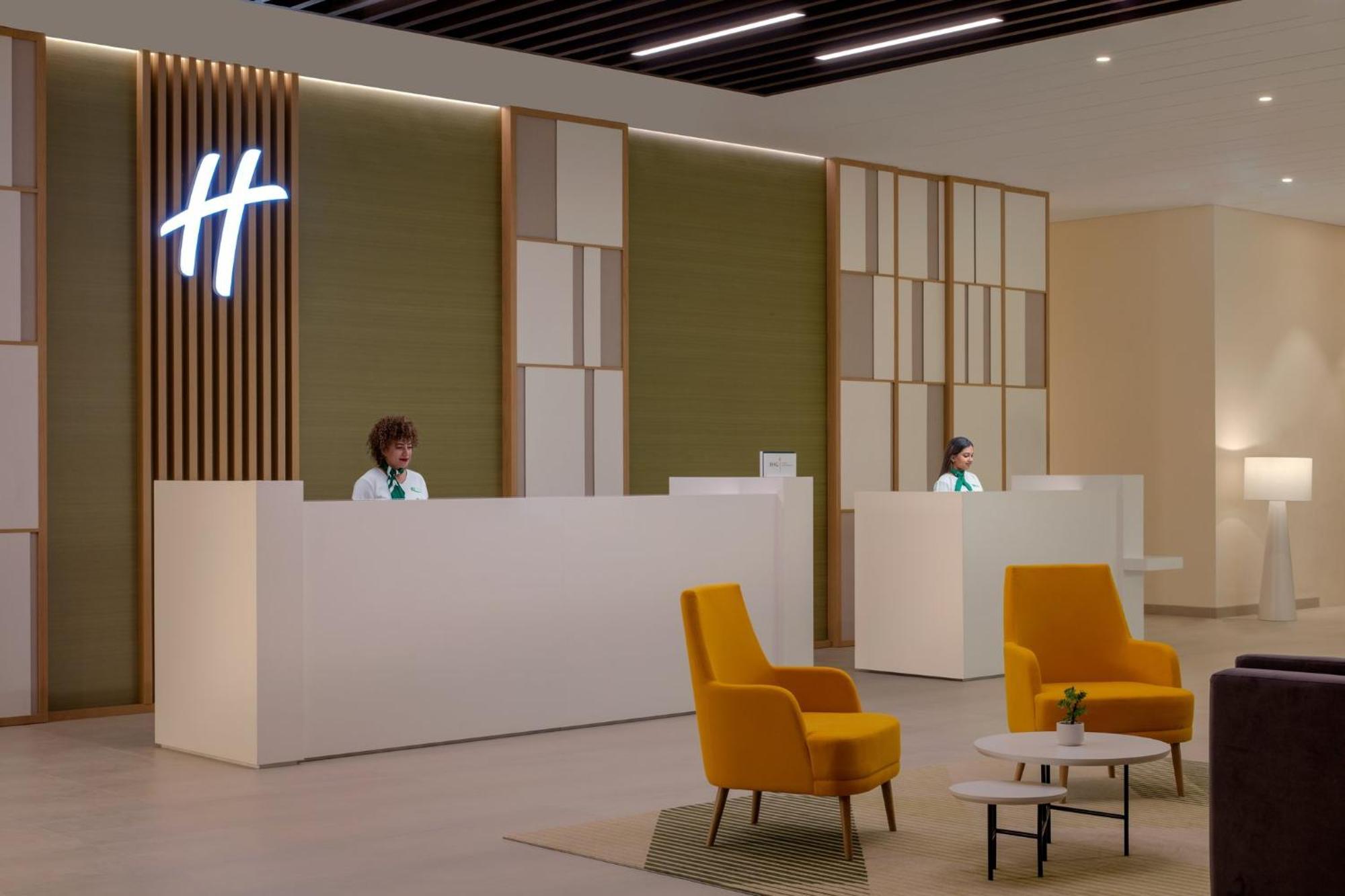 Holiday Inn Dubai Business Bay By Ihg Exterior photo