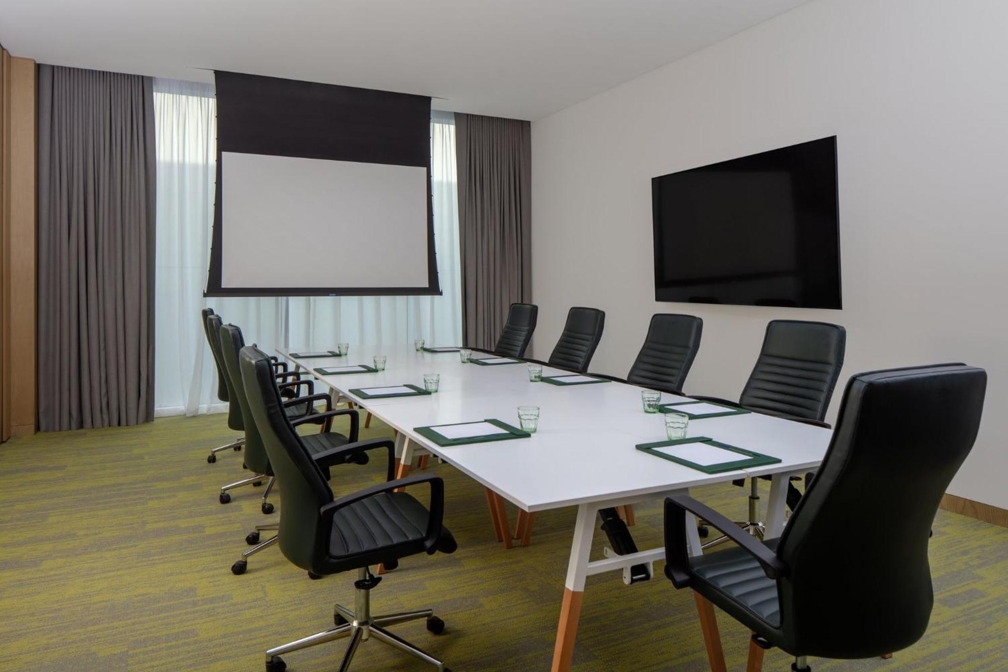 Holiday Inn Dubai Business Bay By Ihg Exterior photo