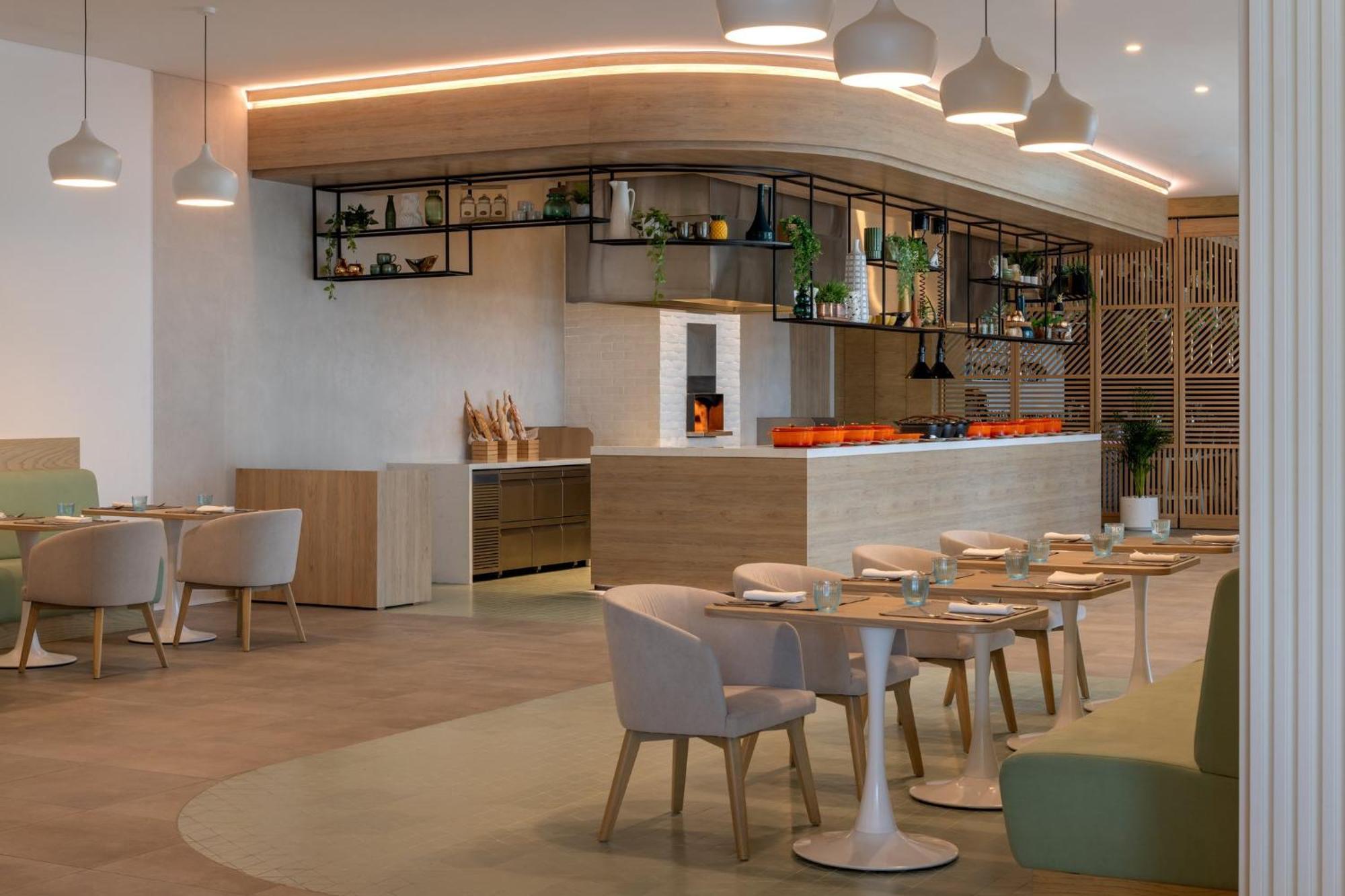 Holiday Inn Dubai Business Bay By Ihg Exterior photo