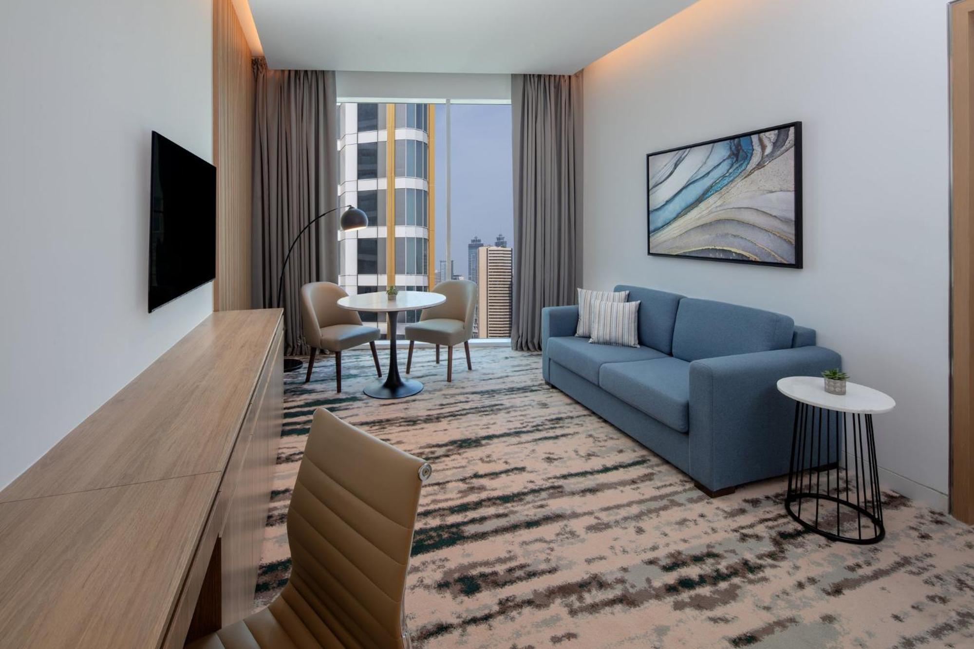 Holiday Inn Dubai Business Bay By Ihg Exterior photo