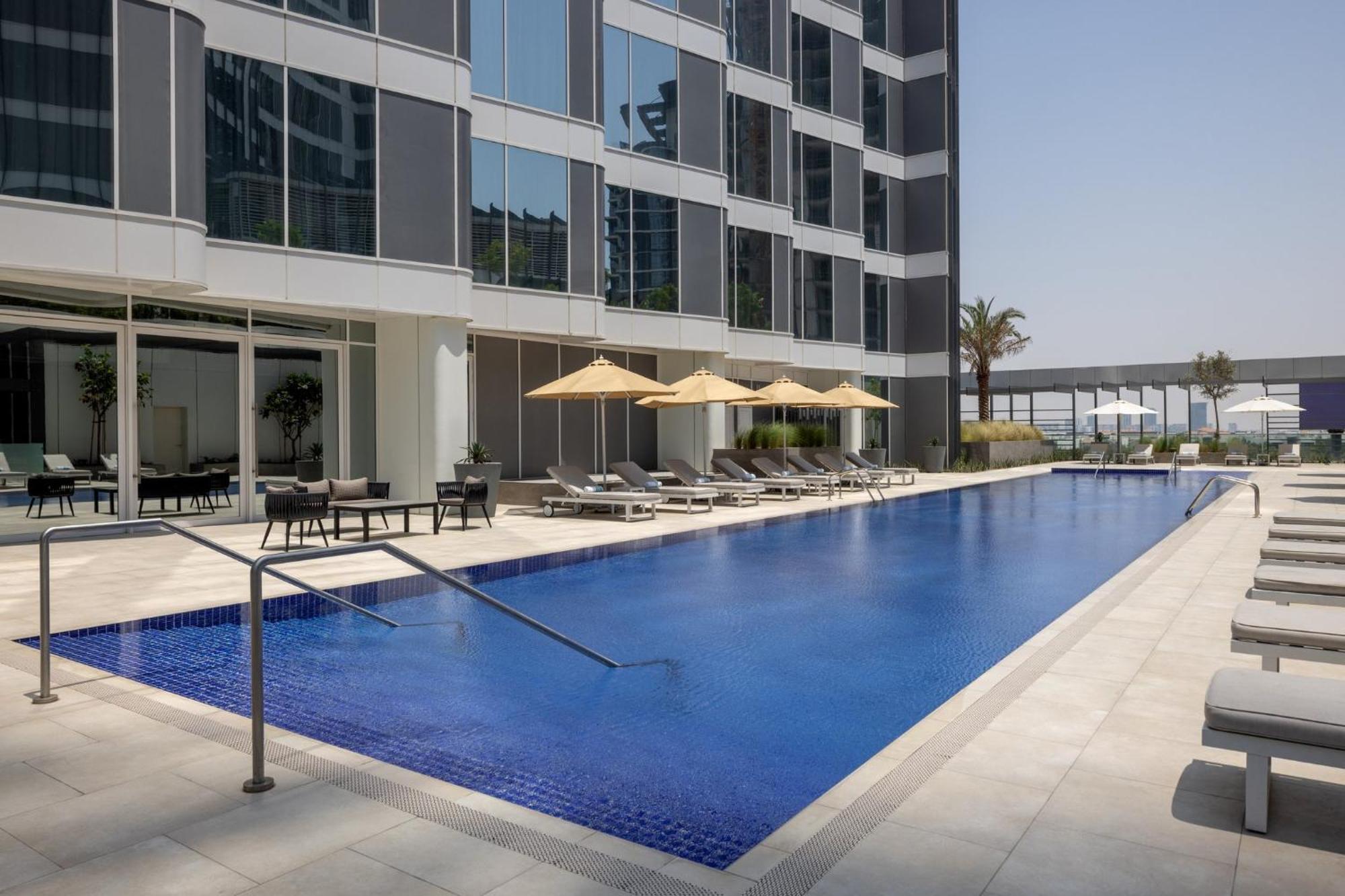 Holiday Inn Dubai Business Bay By Ihg Exterior photo