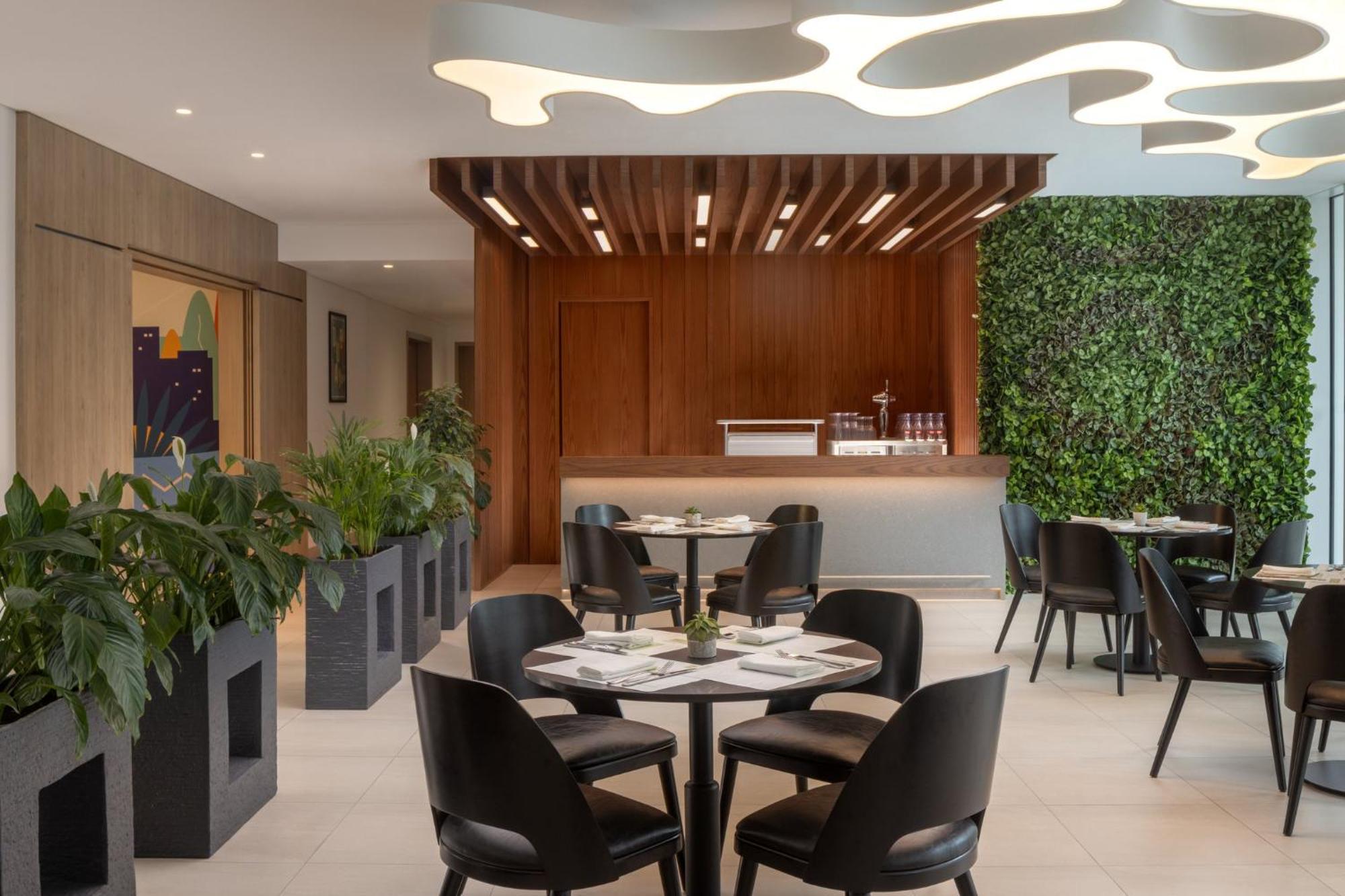 Holiday Inn Dubai Business Bay By Ihg Exterior photo