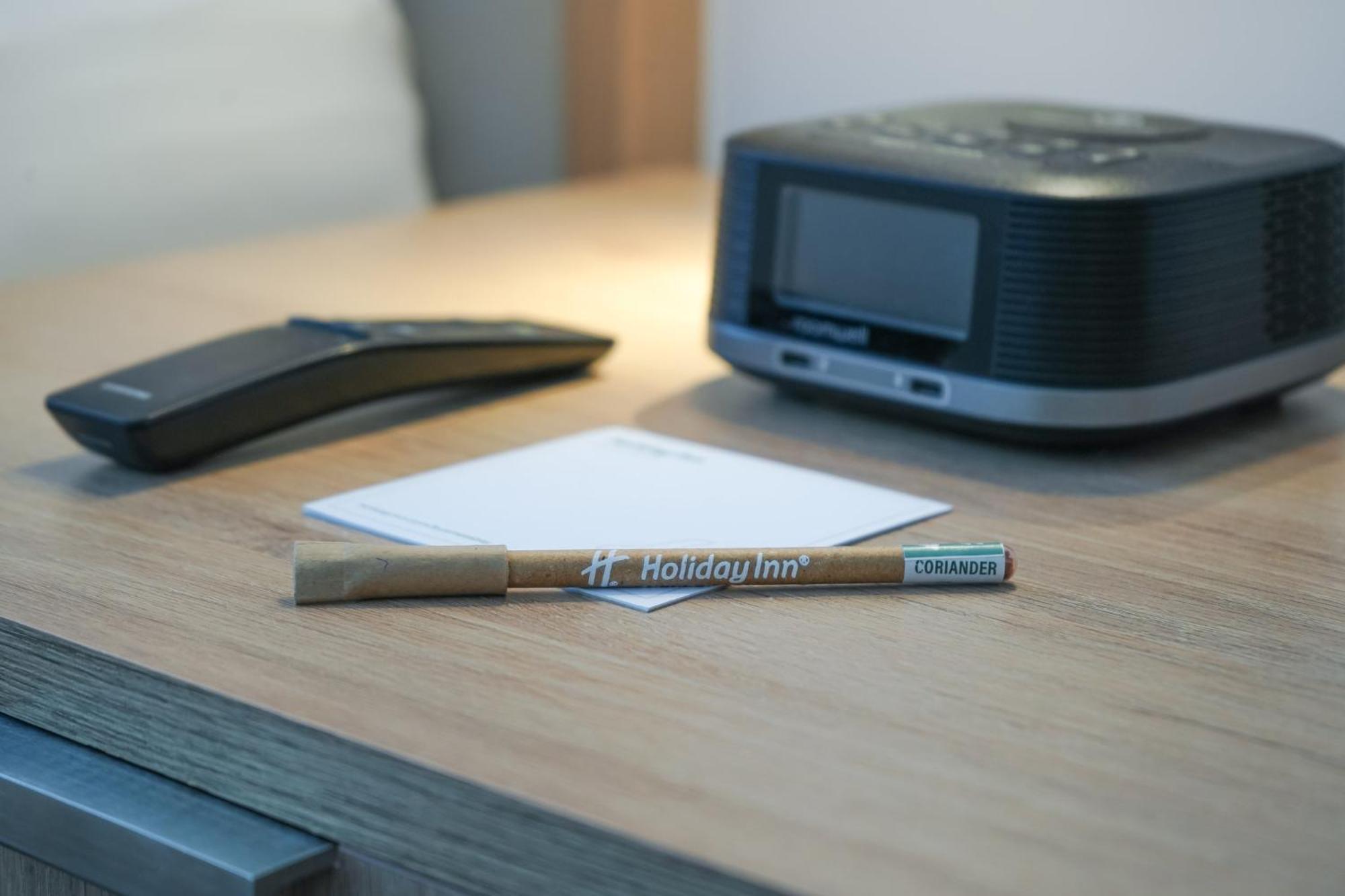 Holiday Inn Dubai Business Bay By Ihg Exterior photo