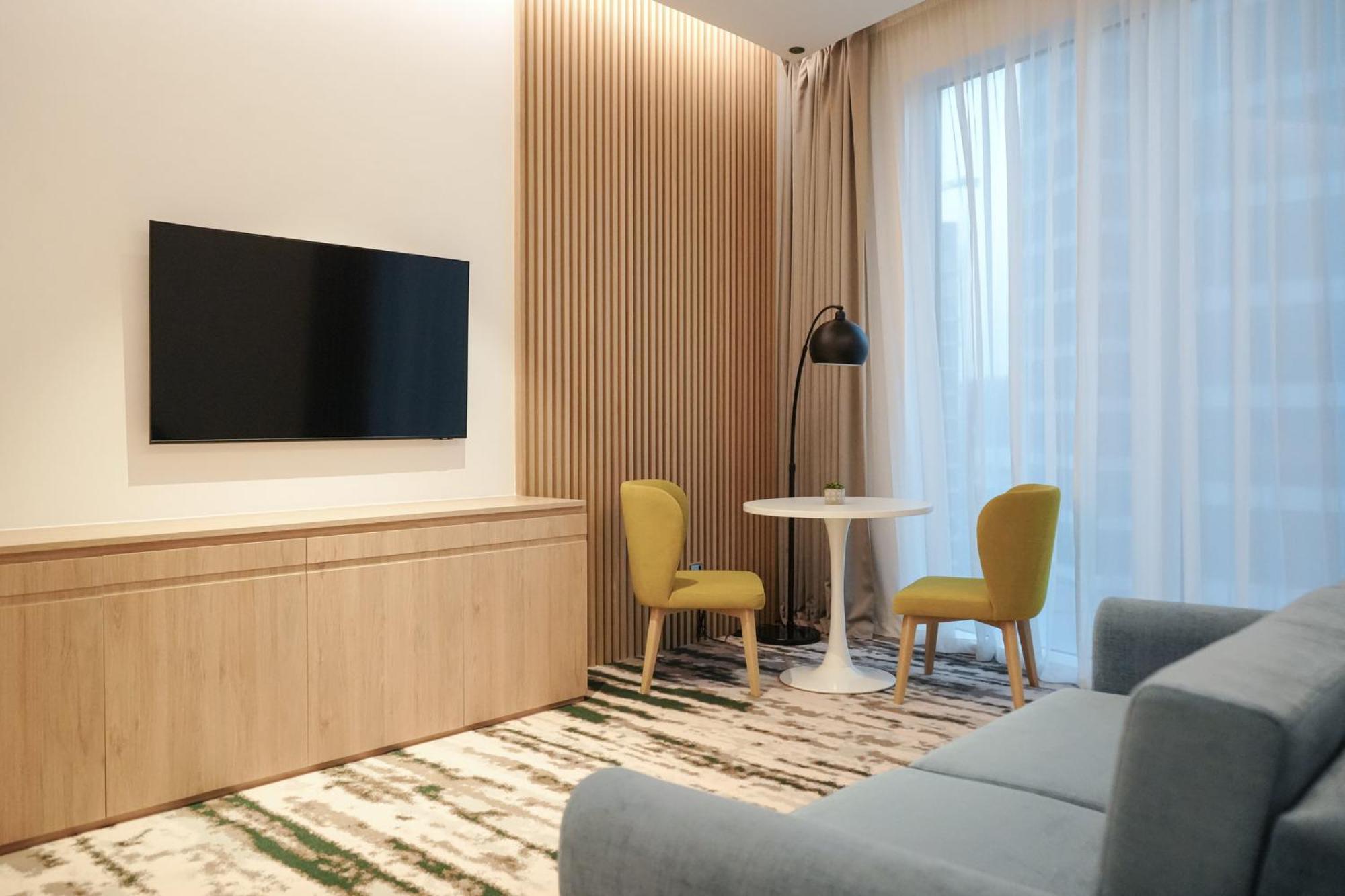 Holiday Inn Dubai Business Bay By Ihg Exterior photo